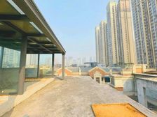 新出!上叠别墅已改造,实得400平,百平大平台,电梯入户