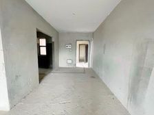 常平天林湖 桃源艺境小区117平毛坯3房2卫出售