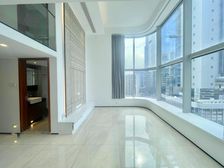 佛罗伦萨小镇旁 全景落地窗两房 亏vv10急卖 看中可包税