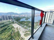 时代香海彼岸!一线湖景!万达商圈(来电送车位)业主诚心出售!