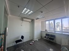 西门口公园前 76方 2个间隔 独立空调 多户型可选