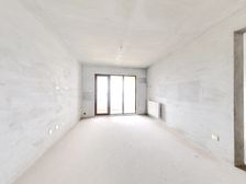 中海银海熙岸南向三居 满五毛坯高层 单价仅5239