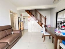 非常正气,楼层好、采光佳,让您居住非常舒适!