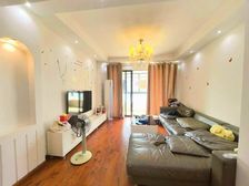 方大上上城2房中间楼层视野好,全天采光艾溪湖东地铁口300