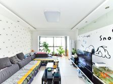 云庭新上房东自住装修,可拎包入住,采光好,诚心出售