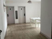 地铁口,三房精装修!送双花园,看中价格可谈!