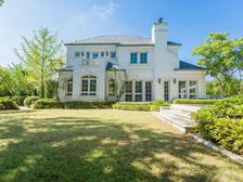 绿城玫瑰园 高品质 696平地上两层地下室一层 纯毛坯