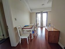 滴水涟岸标准装修,大两房2卫,滴水湖站地铁500米距离