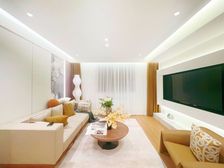 (地铁口 豪装大三房)飞机户型 税费各付 小区三房天花板