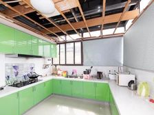 花园西郡 3室2厅 精装顶楼复式的房子