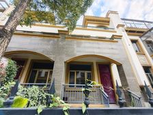 急售 西平帝景中央联排别墅 上下5层 带前后花园双车位