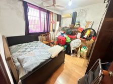 紧挨长风公园中间楼层户型方正采光好小区出门地铁站