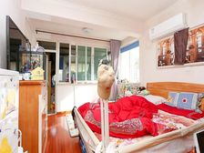 南华小区精装2房,明厨明卫,附带大露台,上下楼方便。直接入住