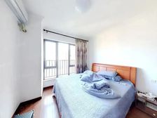 金地悦荔户型方正卧室朝南带阳台户型通透客厅宽敞