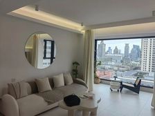 近医院 商业配套齐全 正南朝向 楼层好 电梯房 近地铁