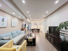 弹子石 长嘉汇一期三房245万