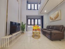 50多万精装跃层 看湖对中庭 万科重庆天地化龙桥 渝中企业