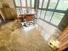 送入户花园180度看湖景,六个房三个卫生间,小高层,车位另算