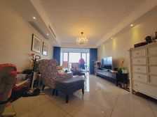 八十万自住装修 带地暖中央空调 带车位一线看江景看湖