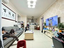 碧桂园天麓山(三期) 中间楼层 电梯房 装修豪华保养好