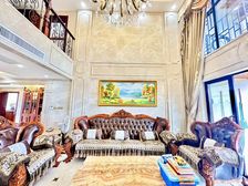 人生赢家的专属座驾 金山湖珑湖湾江景复式8房2厅 三层带露台