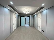 D家委托!送30平米超大院子,门口固定停车位已买急售豪华装修