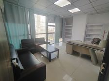 租30元每平房东 出租200平 巅峰财富广场 精装带家具