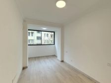 地铁口 精装双南带阳台2室 有钥匙 接受动迁