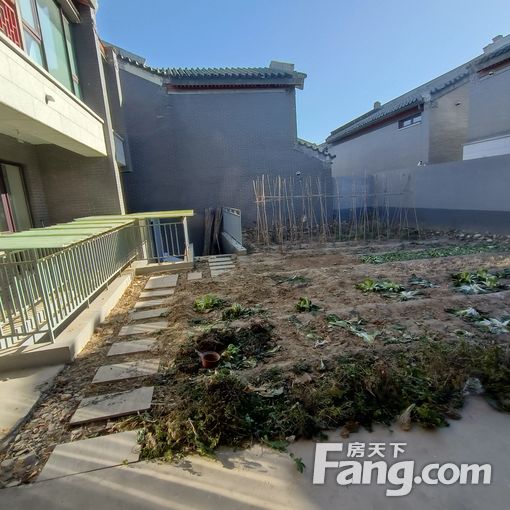 北京湾 4室1卫2厅 373平简装修 7500元/月