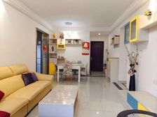 此房五年唯一 免个税,正南向,带装修拎包可入住。