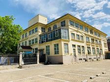 海淀五路居 独栋带院 有燃气可做饭 院内车位充足 可注册公司