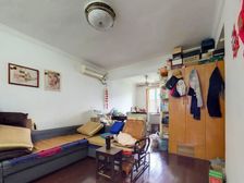 为数不多的方正小三室户型一梯两户