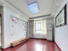 中高区采光好,小区中间位置,有钥匙随时看,地铁近