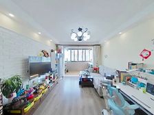 买一层得两层,满五,户型方正,位置不错,房东诚心出售