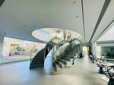 满满艺术设计感丨临街独栋展厅丨200平面积丨门口