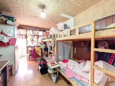 甘泉三村非常正气,楼层好、采光佳,让您居住非常舒适!