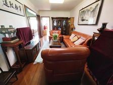 虹桥路400弄,交小! 107平2居,南向精装修,位置安静!
