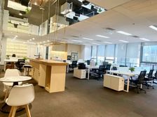 诚盈中心 教育集聚地 地铁 周边配套齐全