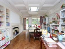 一楼带80平米花园100平米地下室 近小区大门无噪音 税少