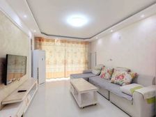 新湾花园南园 两室通透户型出门去哪都很方便