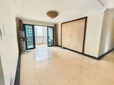 艾溪湖三中带车位急售 一线全湖景 大平层四房两卫