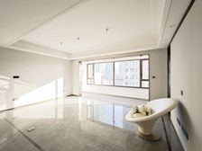 保真,4居室,精装,500多万,拎包入住,急售。