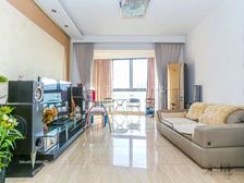 金领国际 2室2厅1卫 精装修 400万元