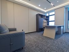 绿地蓝海大厦精装带家具,2加1格局。都市之门,汇鑫,绿地中心