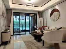 1楼8000多青山湖区 南昌三中5百米 地铁600米 精装修