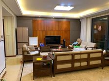 急售 全小区蕞低价 上车湖景大平层 精装修 高性价比来电咨询