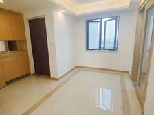 次新房 带电梯亏本卖 交通便捷 双卫生间 商品房