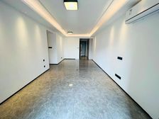 满二 华侨城天鹅堡(金沙洲) 朝南 95平 3室2厅 看房方