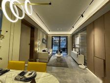 (工抵直降23万)南坪轻轨房,送装修+送车位,轻轨站200米