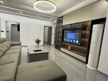 精装大三房全新未入住,好楼层,正南正北,户型方正,随时看房